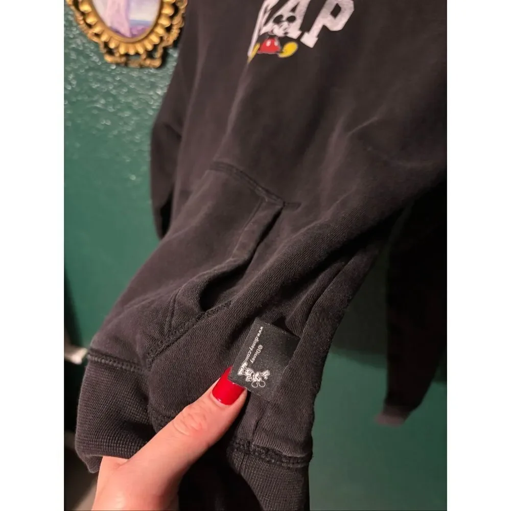 GAP x Disney Mickey Mouse Black Hoodie Fleece Sweater Size Kids Large